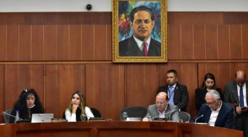 Reforma a la salud y su viabilidad financiera generan debate clave en el Senado de Colombia