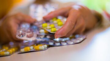 Resolución 525 de 2025 Cómo cambia la Guía de Estabilidad de Medicamentos en Colombia