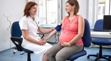 Riesgo de preeclampsia se detectaría con prueba de sangre