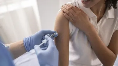 Sangrado vaginal posvacunación asociadas con las vacunas contra el COVID-19