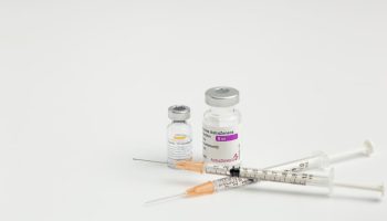 Se podrán combinar dosis de una vacuna anticovid diferente no solo para refuerzo Res.419 de 2022