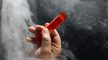 Se regula el uso de cigarrillos electrónicos en Colombia