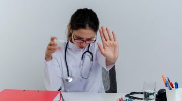 Secretaría de Educación alerta sobre fallas en el sistema de salud para docentes en Bogotá