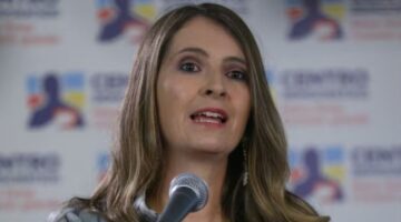 Centro Democrático radicó su propia propuesta de reforma a la salud: estos son los 6 puntos clave del proyecto