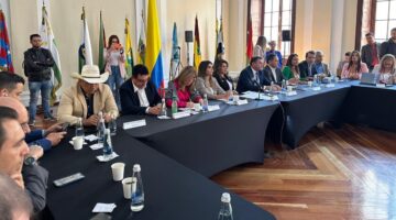 Senadores preparan reforma a la salud concertada con actores sectoriales