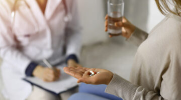 Terapia hormonal menopáusica podría aumentar el riesgo del cáncer de ovario