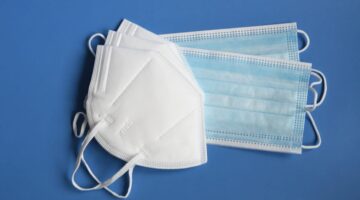 Uso de tapabocas ya no será obligatorio en espacios abiertos