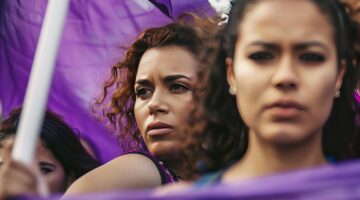 Violencia extrema contra mujeres - feminicidios y ataques digitales se disparan en la región