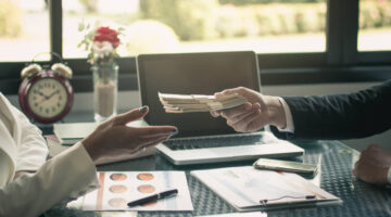 Ya viene el dinero avanza Punto Final