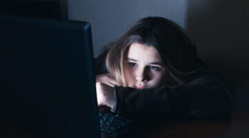 adiccion redes sociales ciberacoso