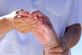Pacientes con artritis tienen dificultad con la atención médica