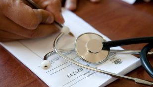 Abrirán licitación para prestar un mejor servicio de salud en los docentes