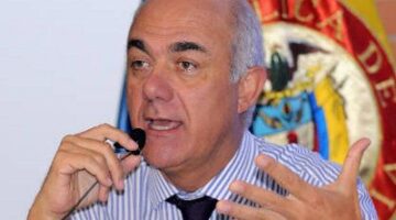 La salud en Antioquia hace agua - renuncio carlos mario ramirez gerente de Savia Salud EPS