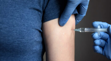 cdc recomiendan por unanimidad vacuna Pfizer 16 años