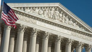 Corte Suprema de EE. UU preserva el acceso a la píldora abortiva por decisión unánime