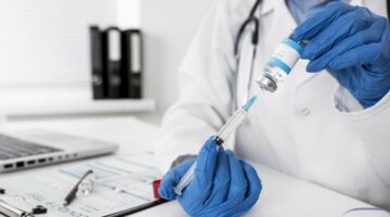 ecuador aprueba inmunizacion vacuna pfizer