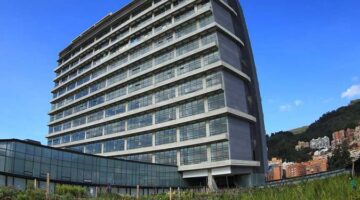 Los Cobos Medical Center: Nueva clínica en Bogotá