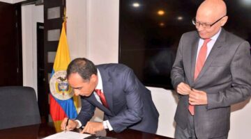 Luis Fernando Cruz Araujo, nuevo supersalud