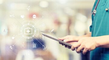 HP y SaludVida firman alianza para actualización tecnológica de la EPS