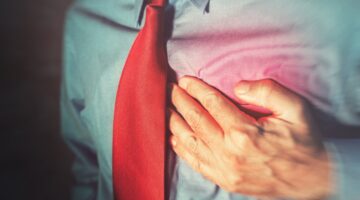 Antibióticos de uso común pueden provocar problemas cardíacos: estudio