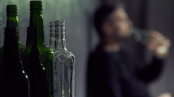 10 áreas en las que los gobiernos pueden trabajar para reducir el uso nocivo del alcohol