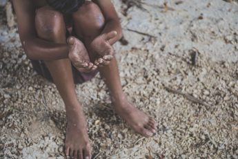 Alarmantes cifras revelan que 1.400 millones de niños en el mundo carecen de protección social básica