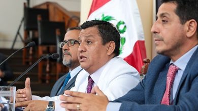 Perú: Ministro de salud pide suspender huelga para no afectar a los pacientes