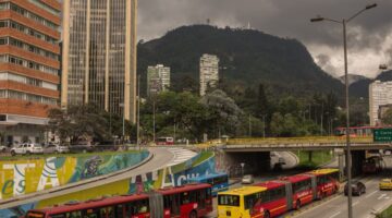 tercer pico sigue fuerza bogota