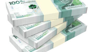 Colombian,Pesos,Bills,Isolated,On,White,Background.,3d,Illustration.