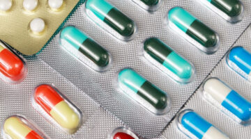 ¿Qué medicamentos no se deben tomar juntos?: Nuevo modelo de identificación revela interacciones peligrosas